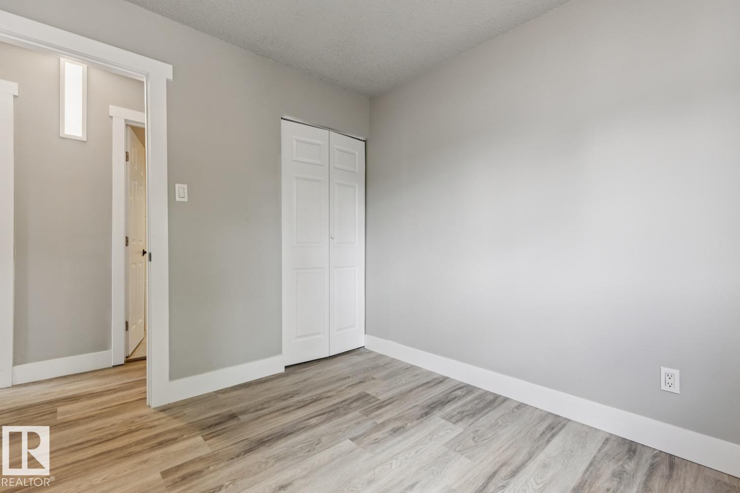 75 MCLEOD PL NW - 24