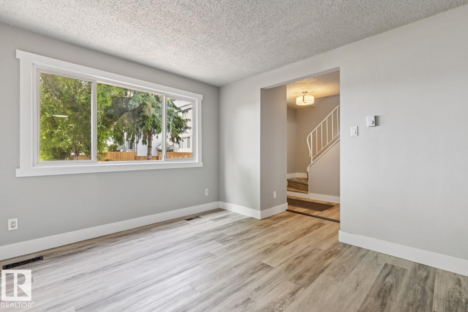75 MCLEOD PL NW - 14