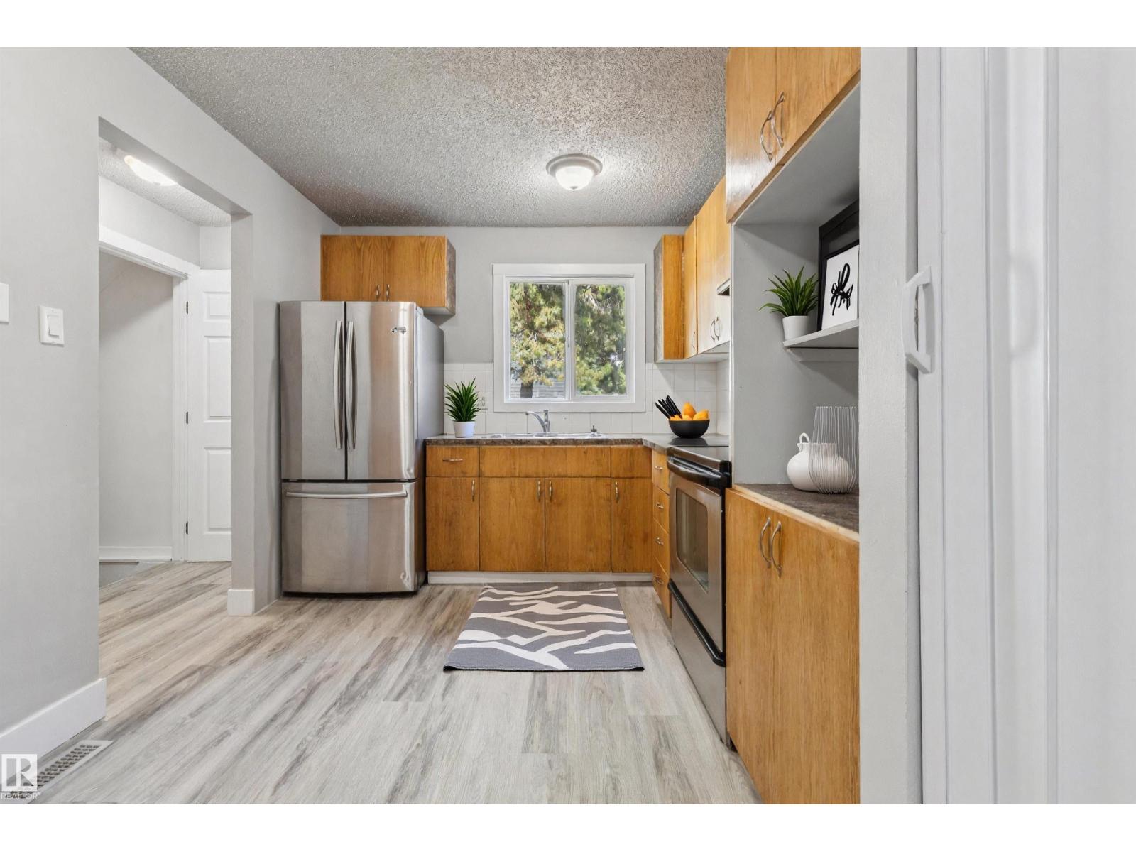 75 MCLEOD PL NW - 16