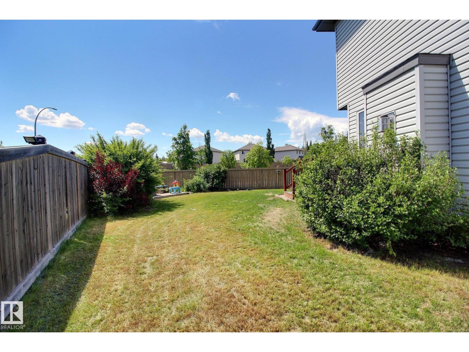 19 Huxley CV — photo 33