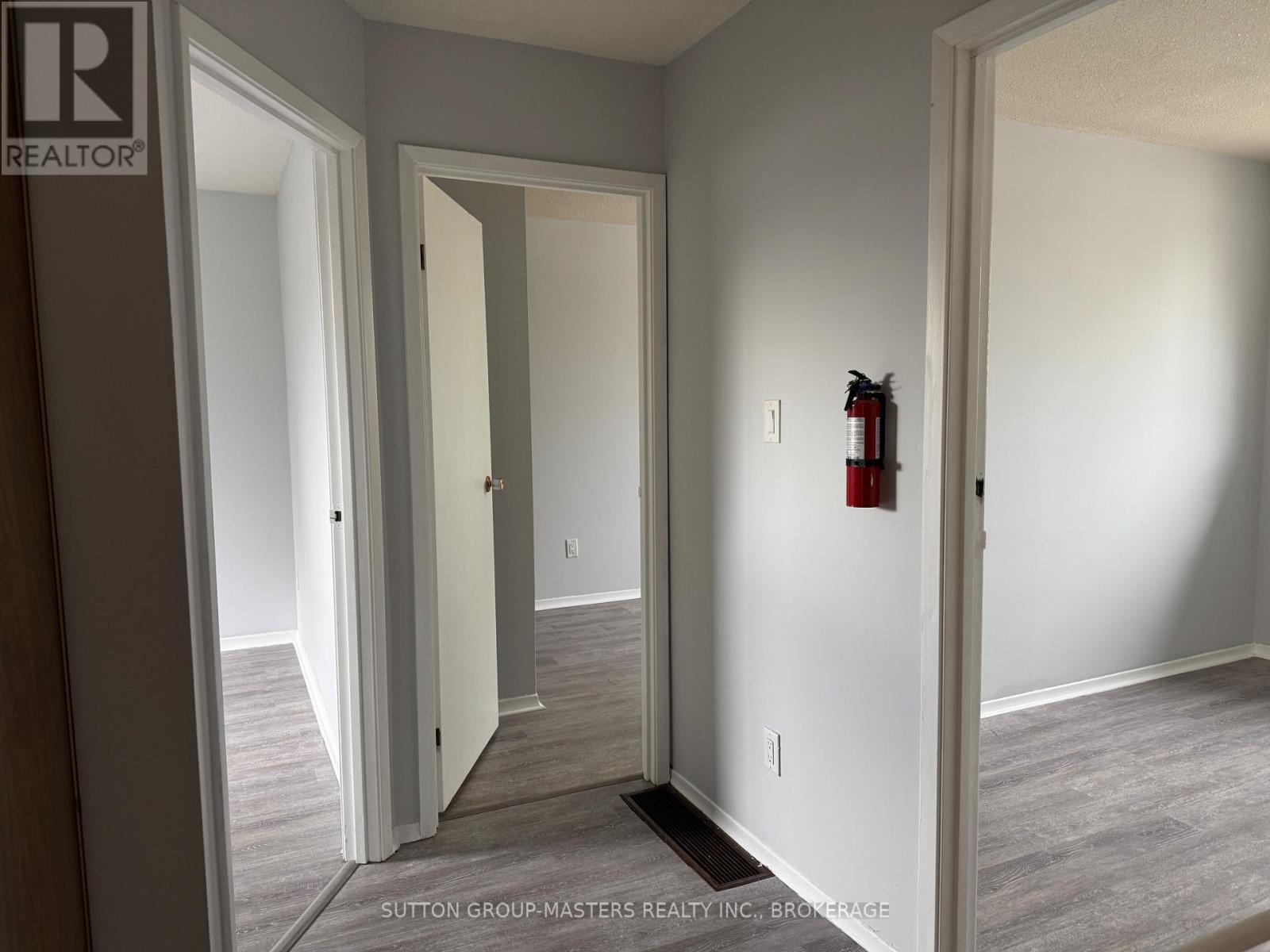 114 WYCLIFFE CRESCENT - 17
