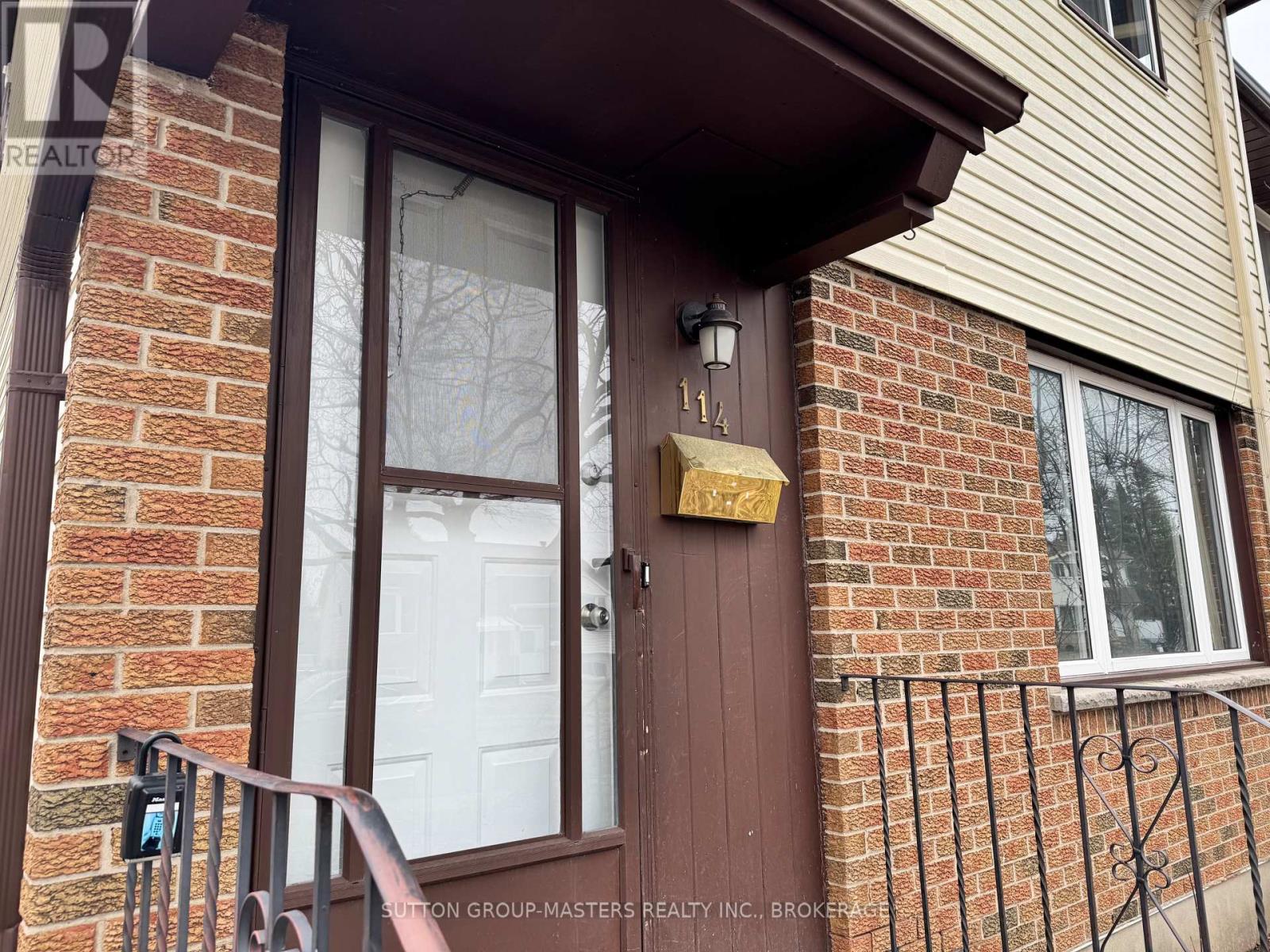 114 WYCLIFFE CRESCENT - 2