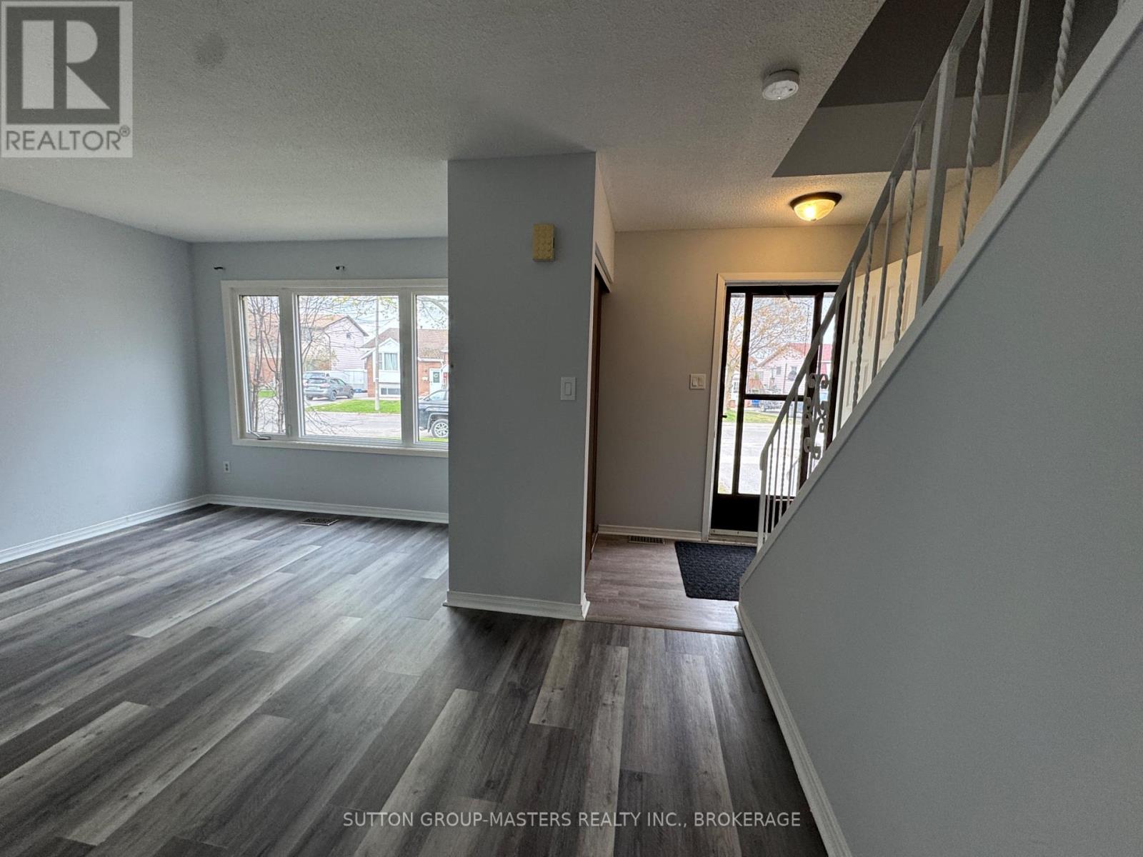 114 WYCLIFFE CRESCENT - 5