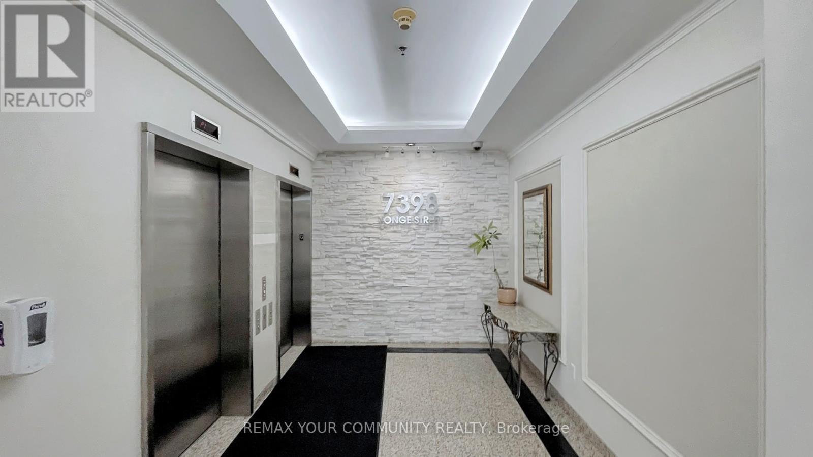 #111 7398 YONGE STREET - 12