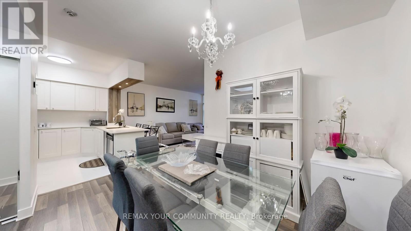 #111 7398 YONGE STREET - 8