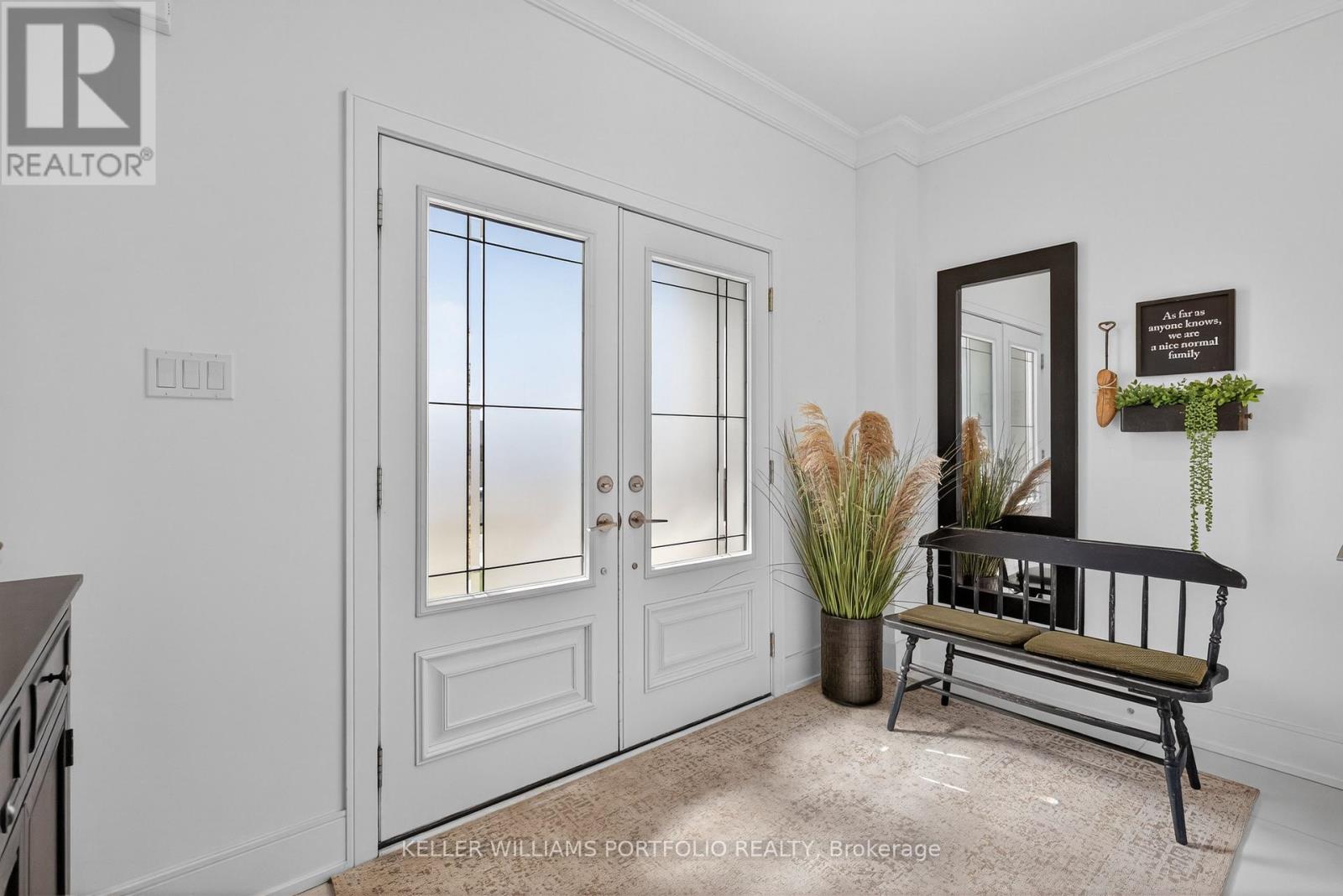 28 MANOR GLEN CRESCENT - 4