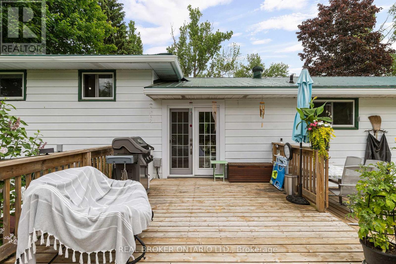 493 BAY STREET - 22