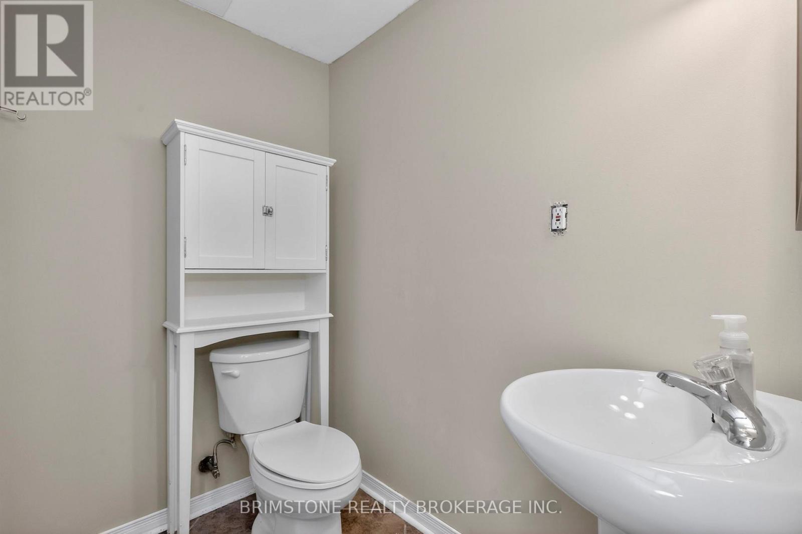 9 HOLLY MEADOW ROAD - 17