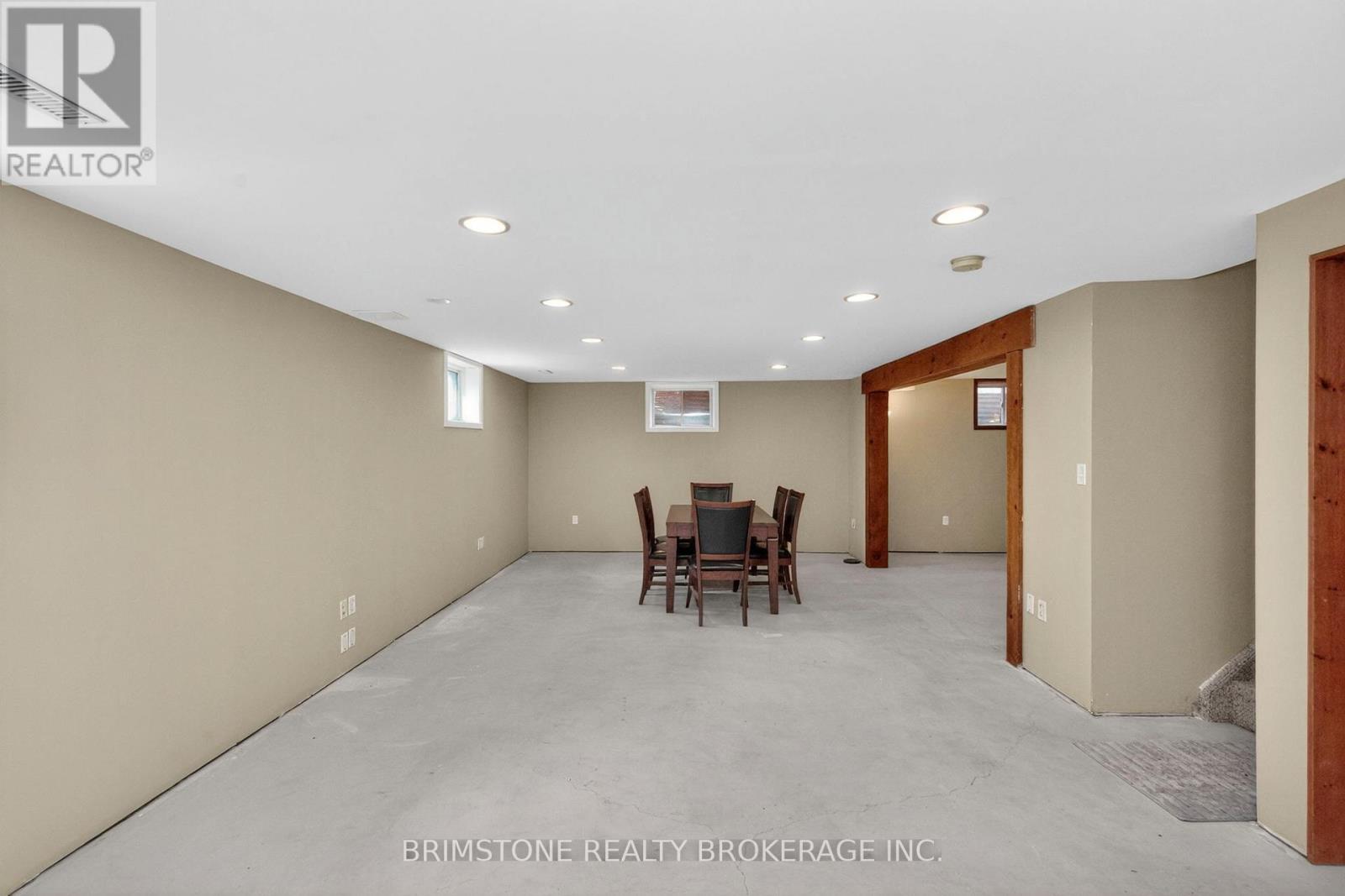 9 HOLLY MEADOW ROAD - 20