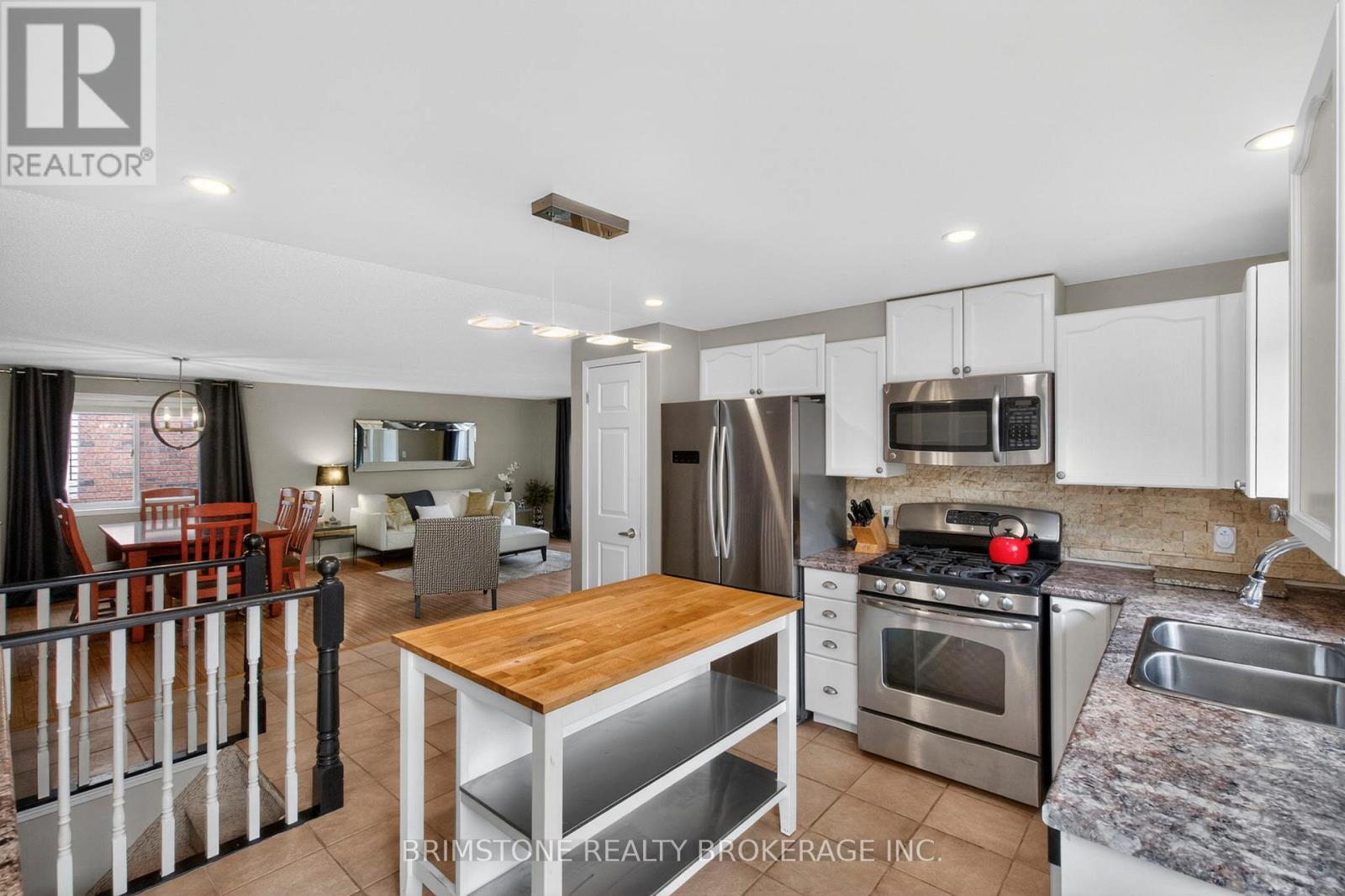 9 HOLLY MEADOW ROAD - 4