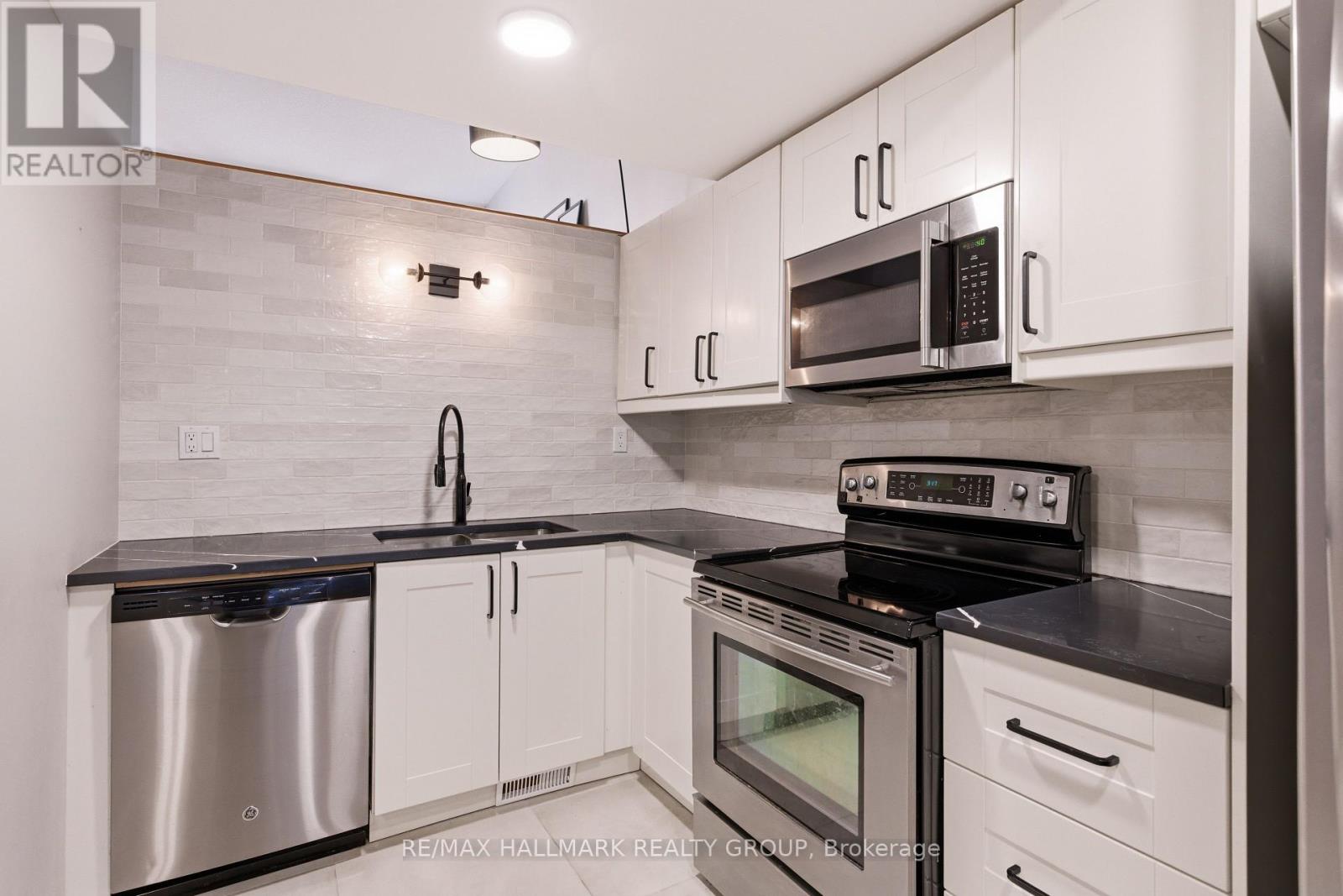 4 Bed, 3 Bath House for Sale in Ottawa – 15 – 30 MONTCALM STREET, Ottawa – MLS# X13450046 - Image 9