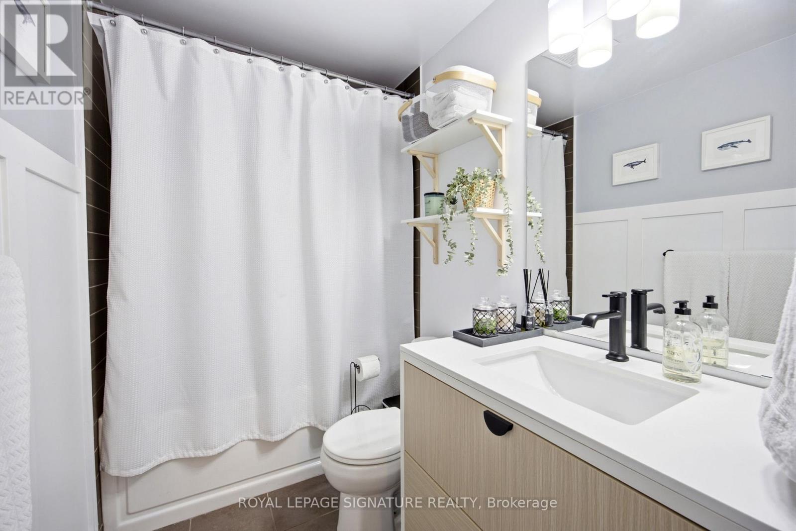 #923 120 DALLIMORE CIRCLE - 19