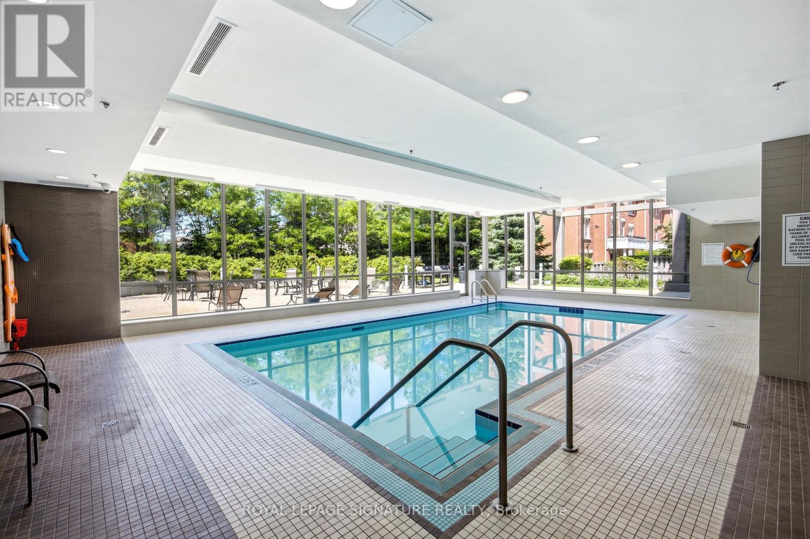 #923 120 DALLIMORE CIRCLE - 22