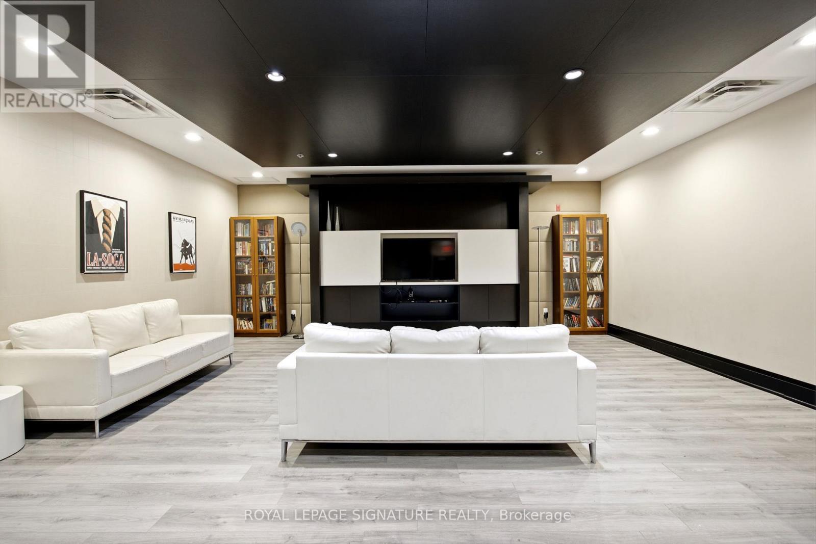 #923 120 DALLIMORE CIRCLE - 27