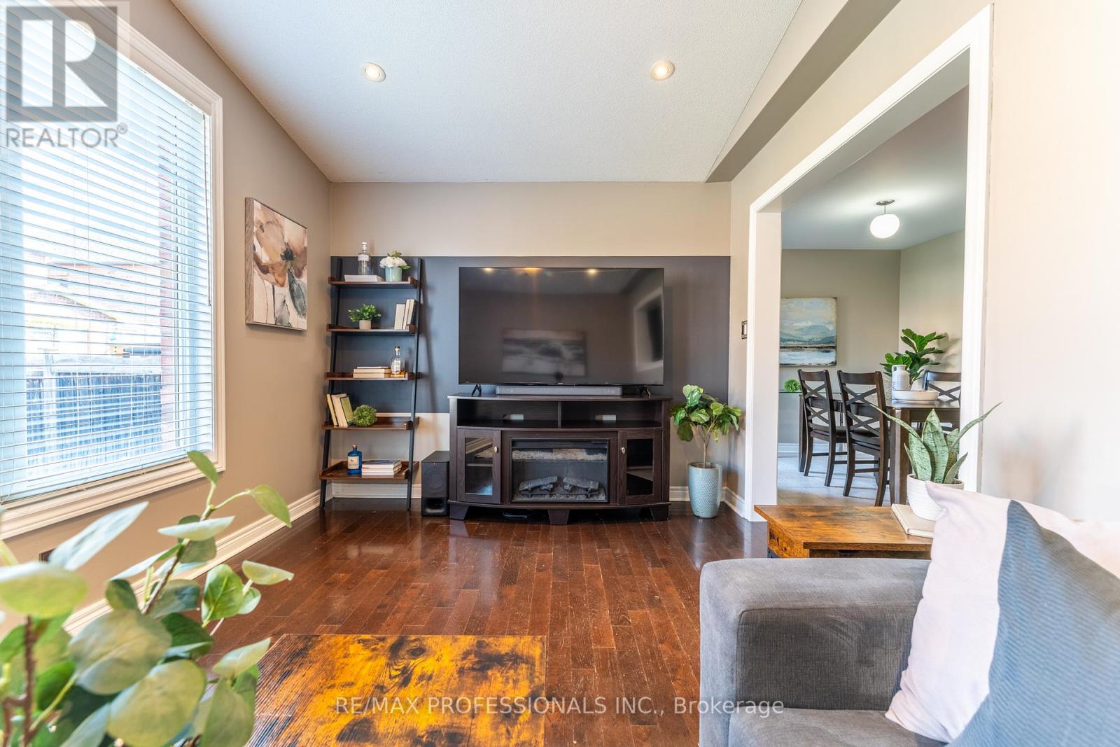 153 WESTON DRIVE - 13