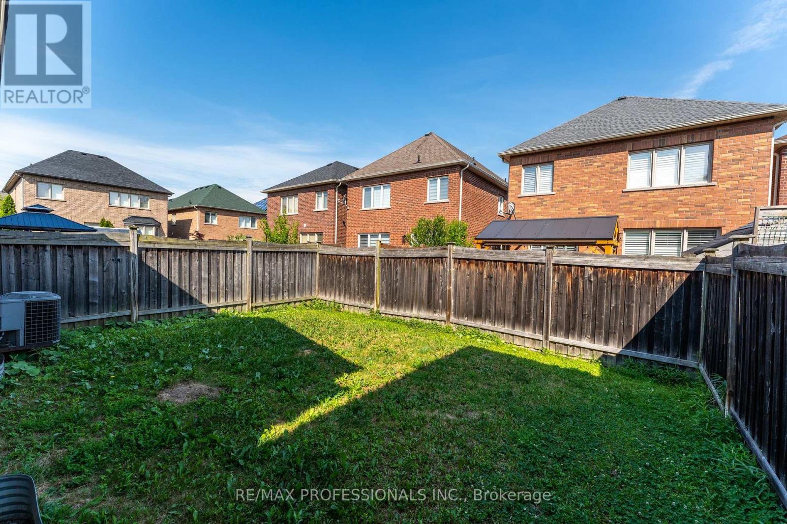 153 WESTON DRIVE - 33