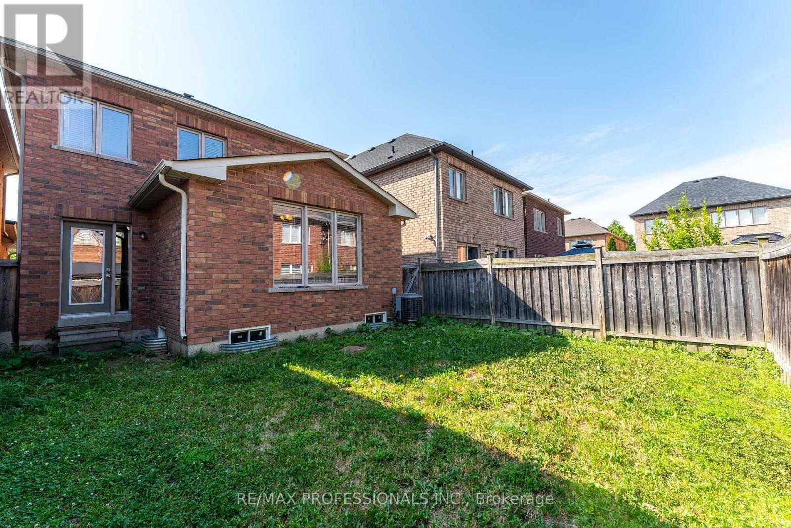 153 WESTON DRIVE - 35
