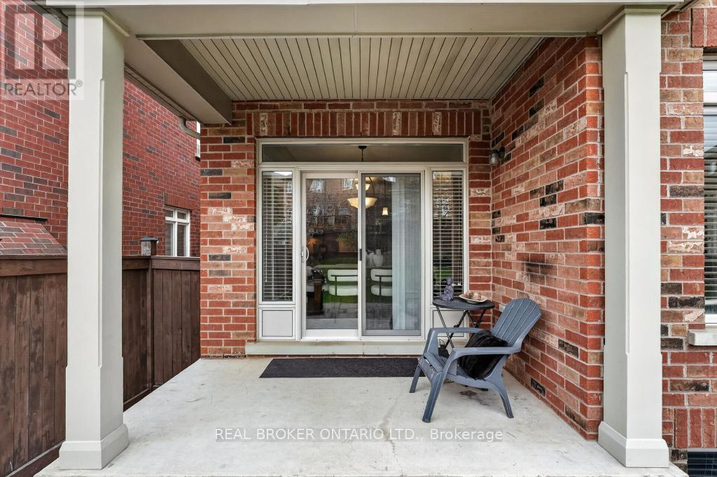 12 LOOKOUT COURT - 18