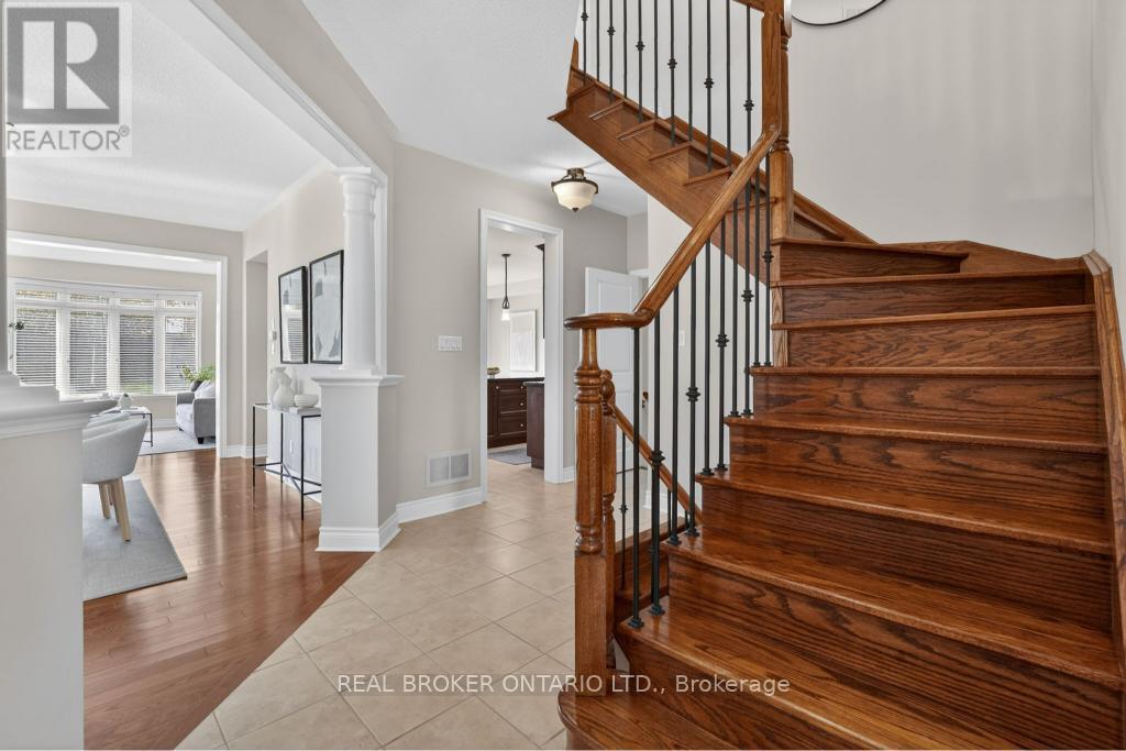 12 LOOKOUT COURT - 23