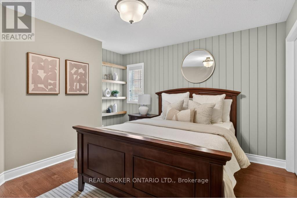 12 LOOKOUT COURT - 29
