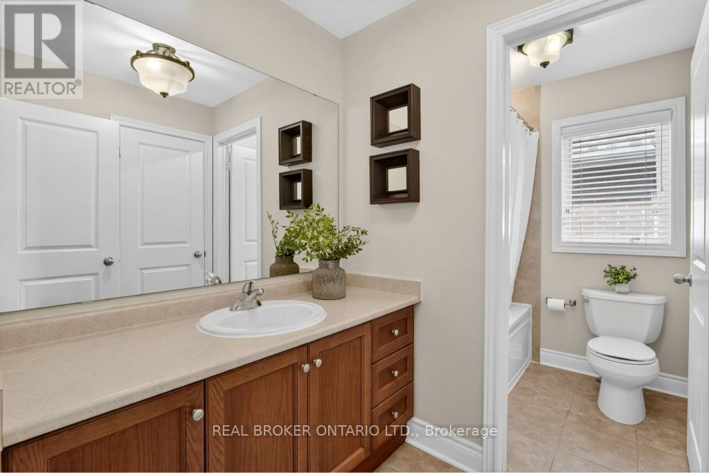 12 LOOKOUT COURT - 31