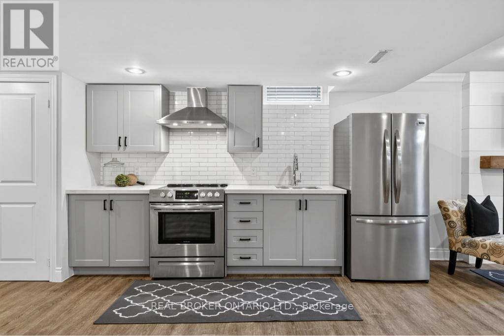 12 LOOKOUT COURT - 37