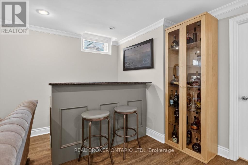 12 LOOKOUT COURT - 41