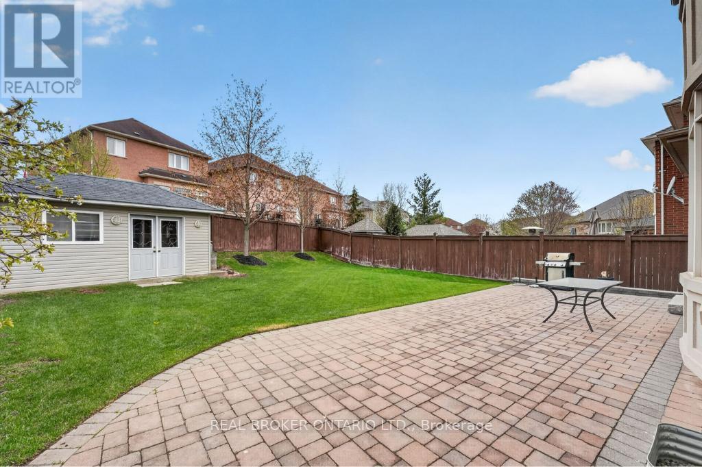 12 LOOKOUT COURT - 44