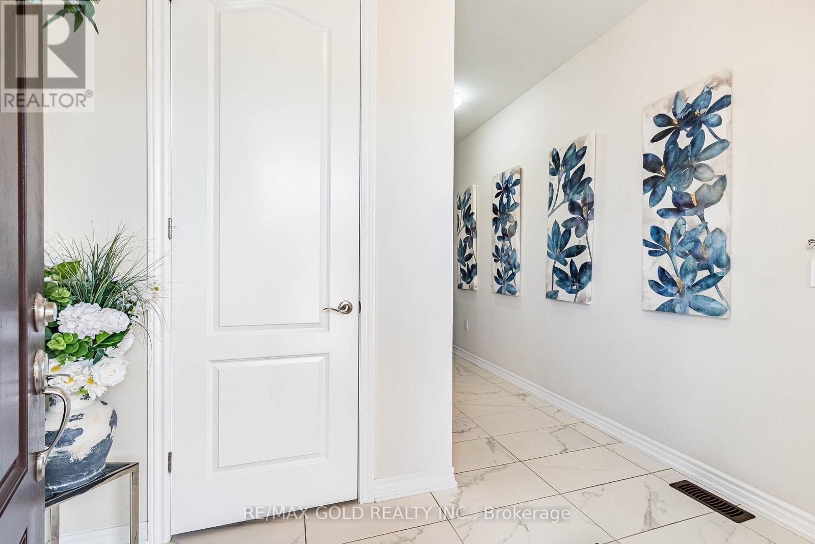 Main Floor Foyer
