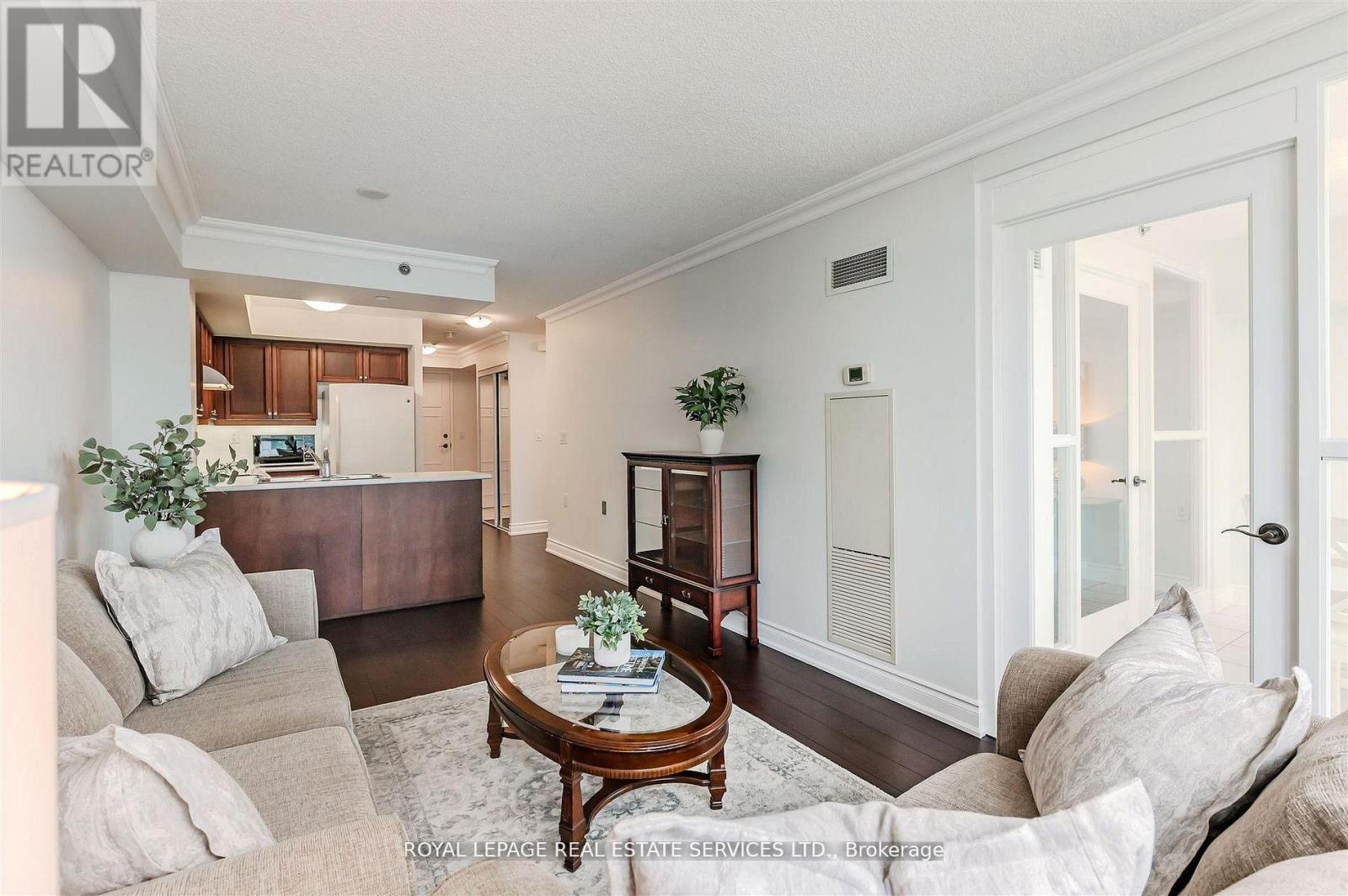 #1109 3 MARINE PARADE DRIVE - 14