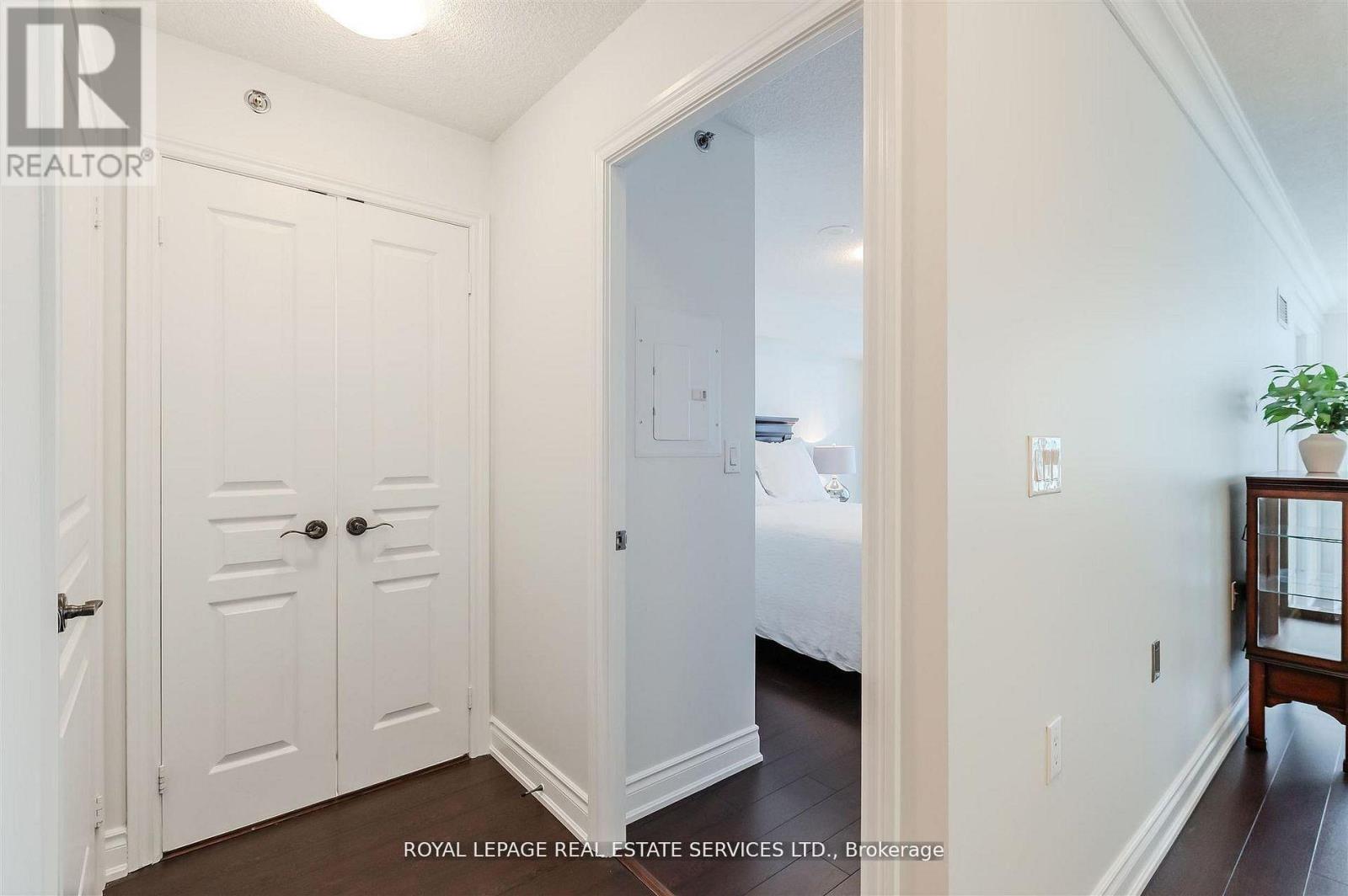 #1109 3 MARINE PARADE DRIVE - 18