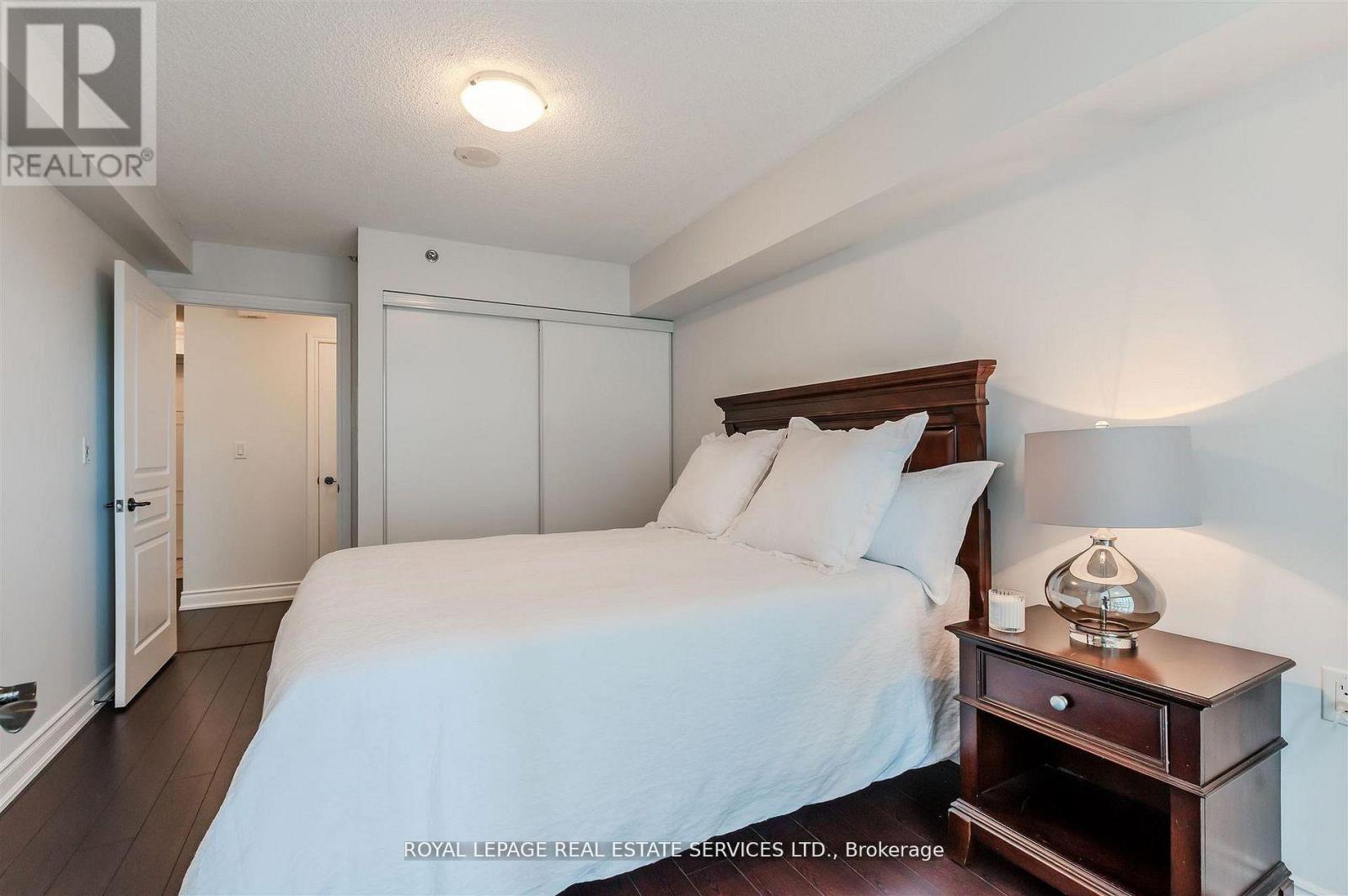 #1109 3 MARINE PARADE DRIVE - 20