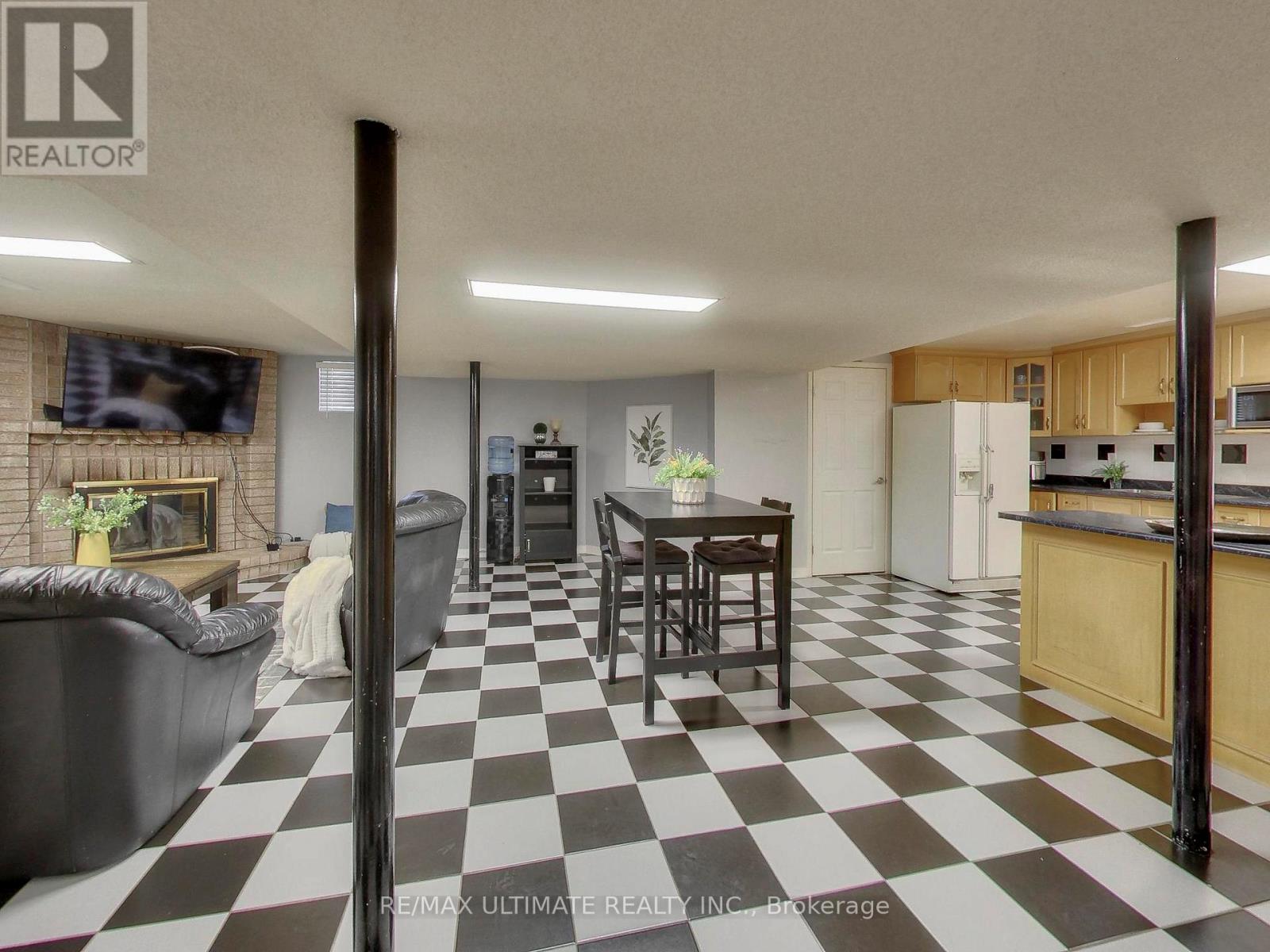 135 GLENN HAWTHORNE BOULEVARD - 39