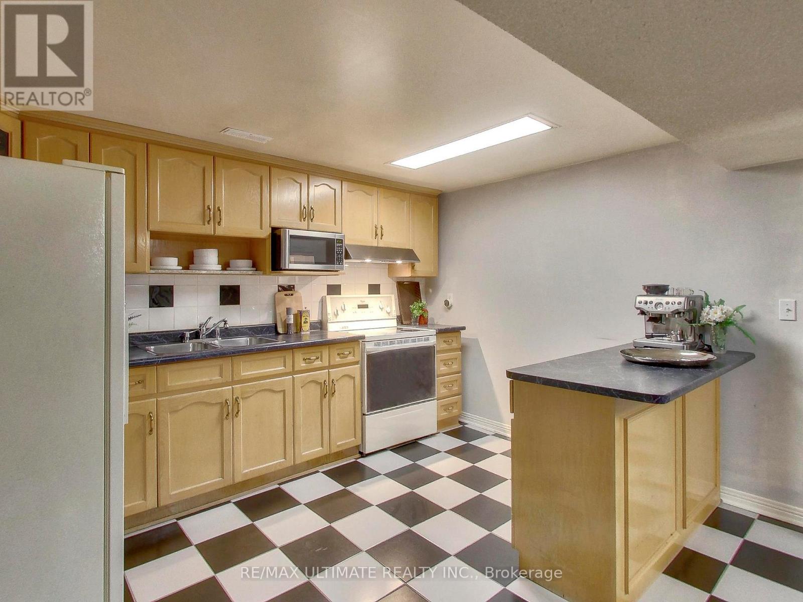 135 GLENN HAWTHORNE BOULEVARD - 43