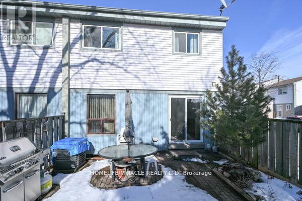 #27 121 FALCONER DRIVE - 30