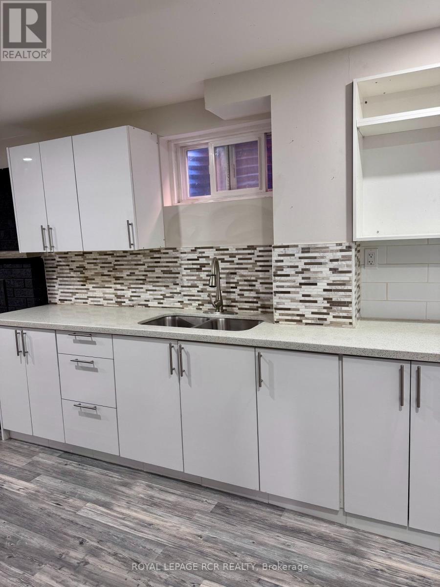 3 JACKMAN CRESCENT - 43