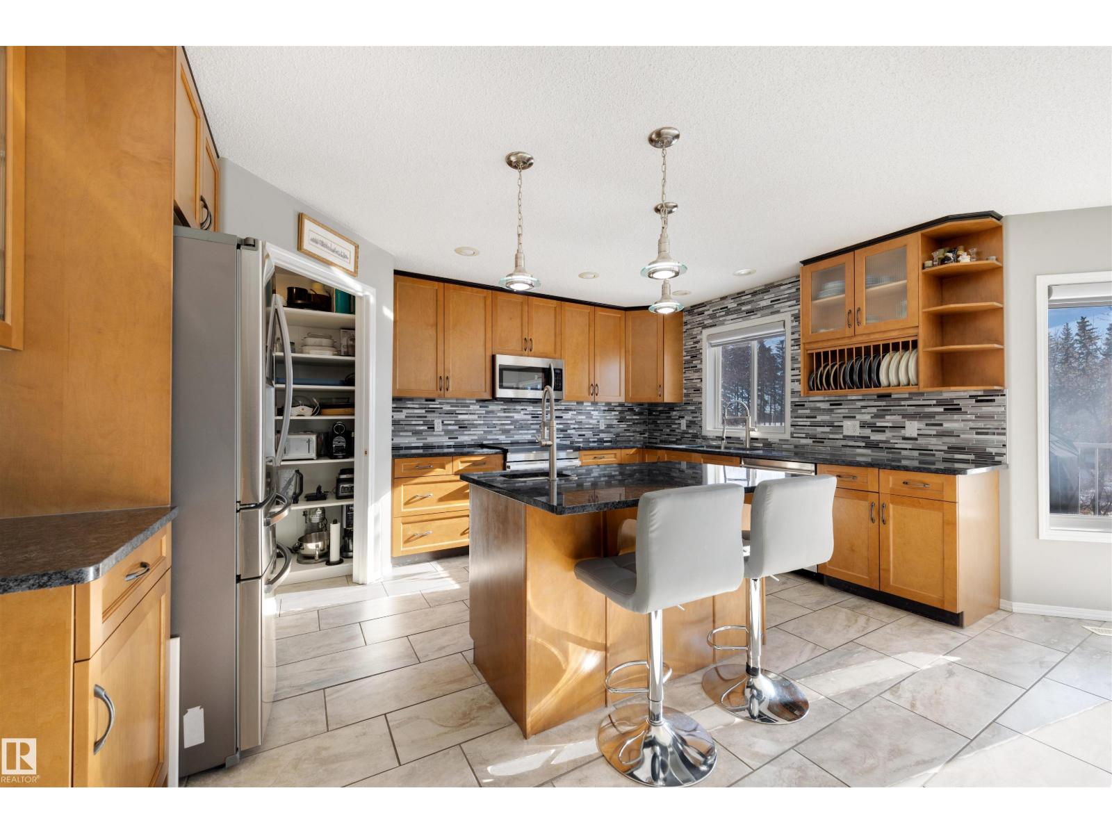 #172 52216 RANGE ROAD 233 - 11