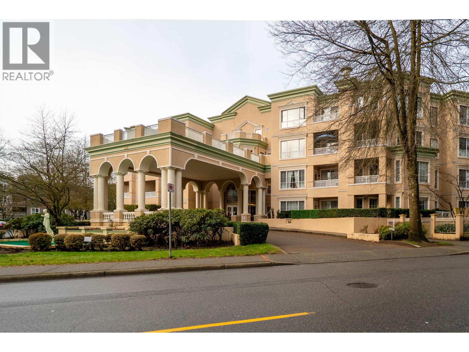 402 2995 PRINCESS CRESCENT, Coquitlam