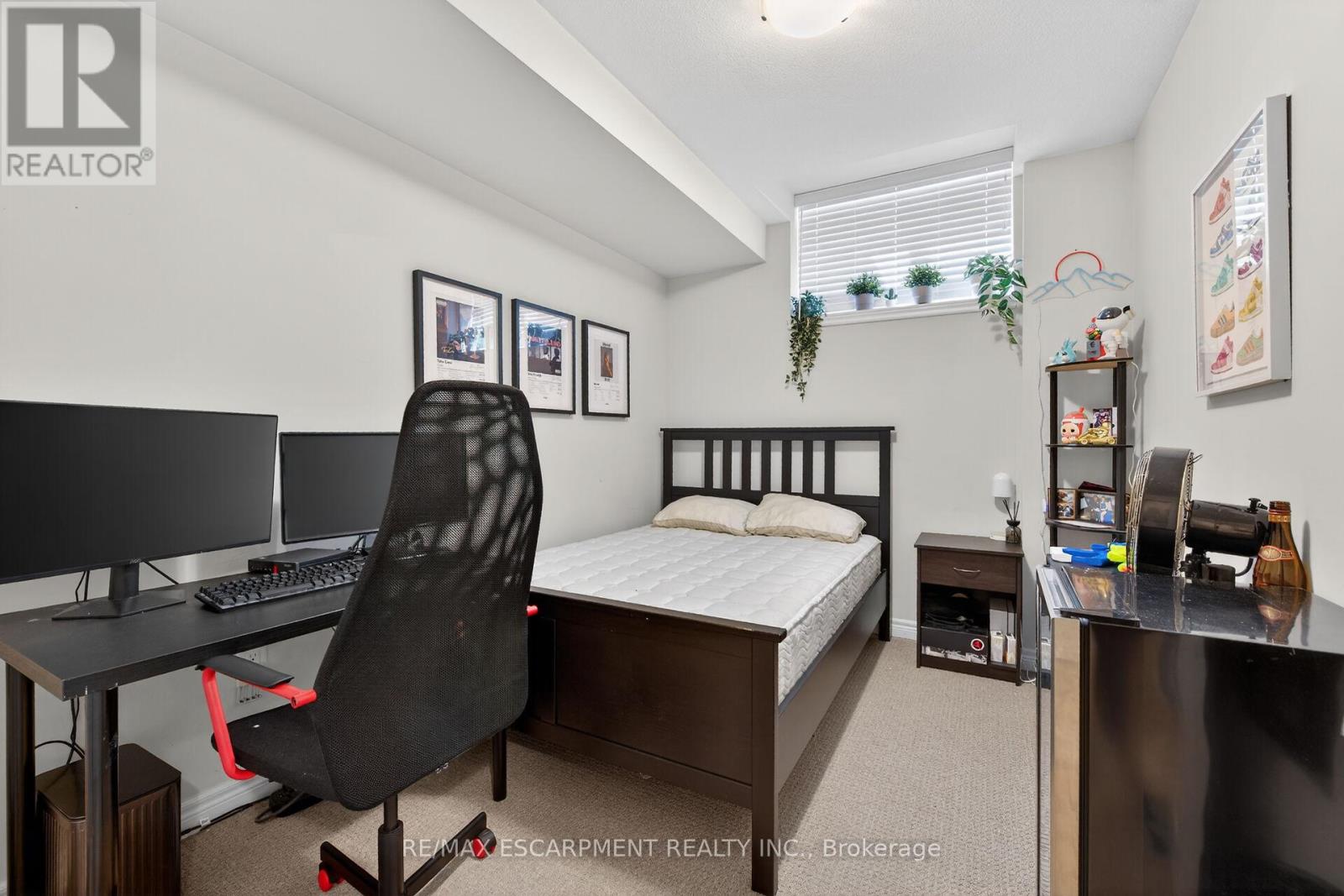 9 WINTERBERRY BOULEVARD - 47