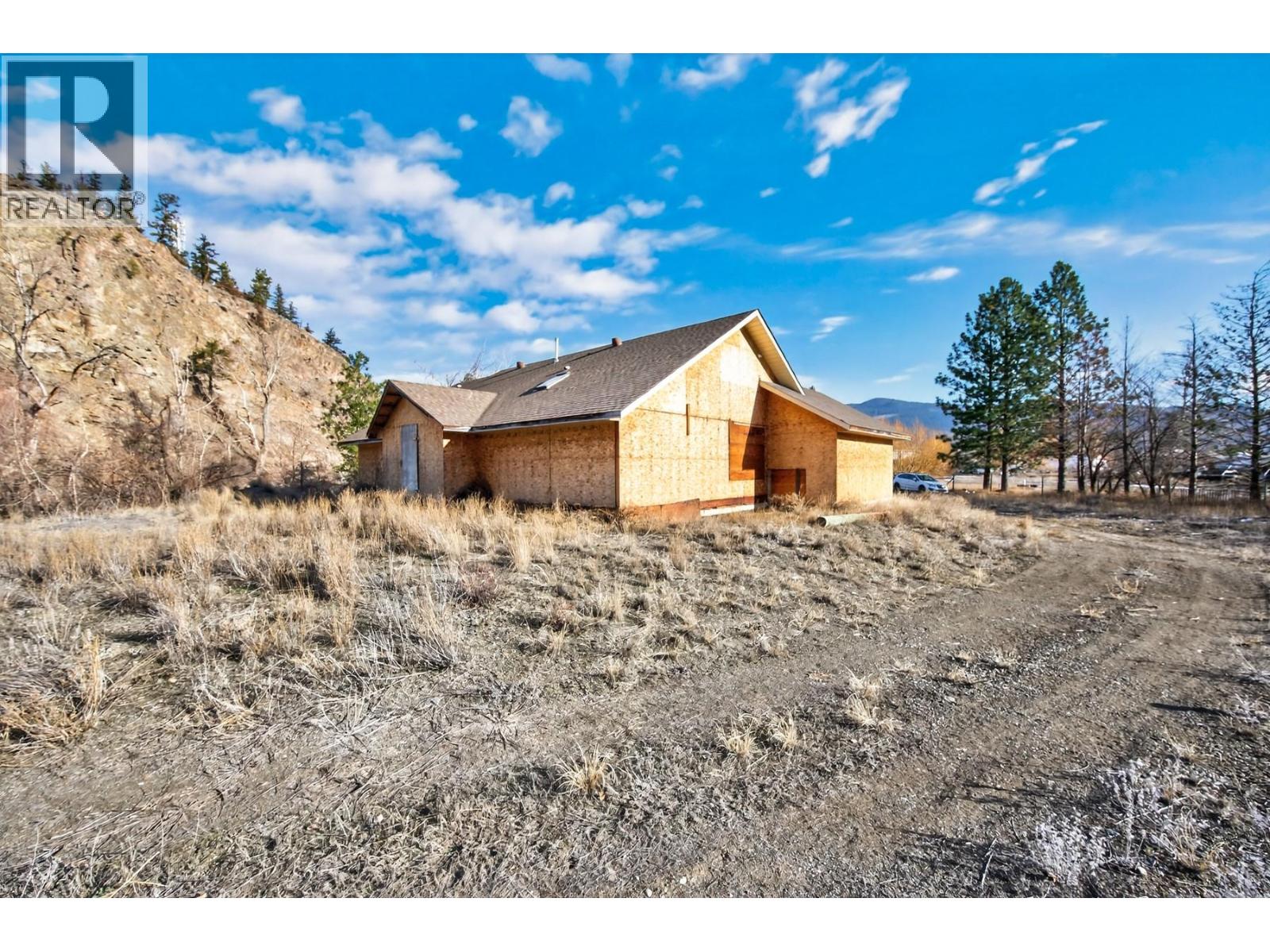 390 Marshall Road - 26