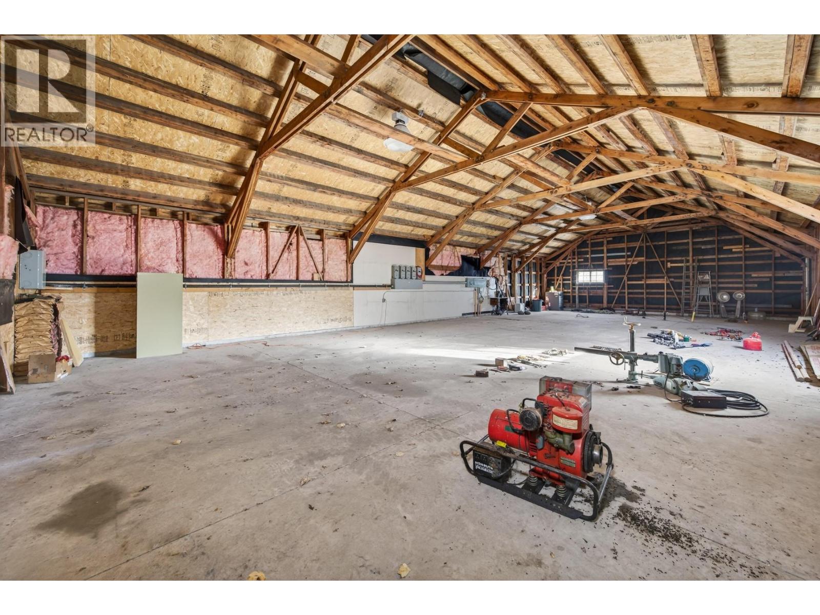 390 Marshall Road - 36