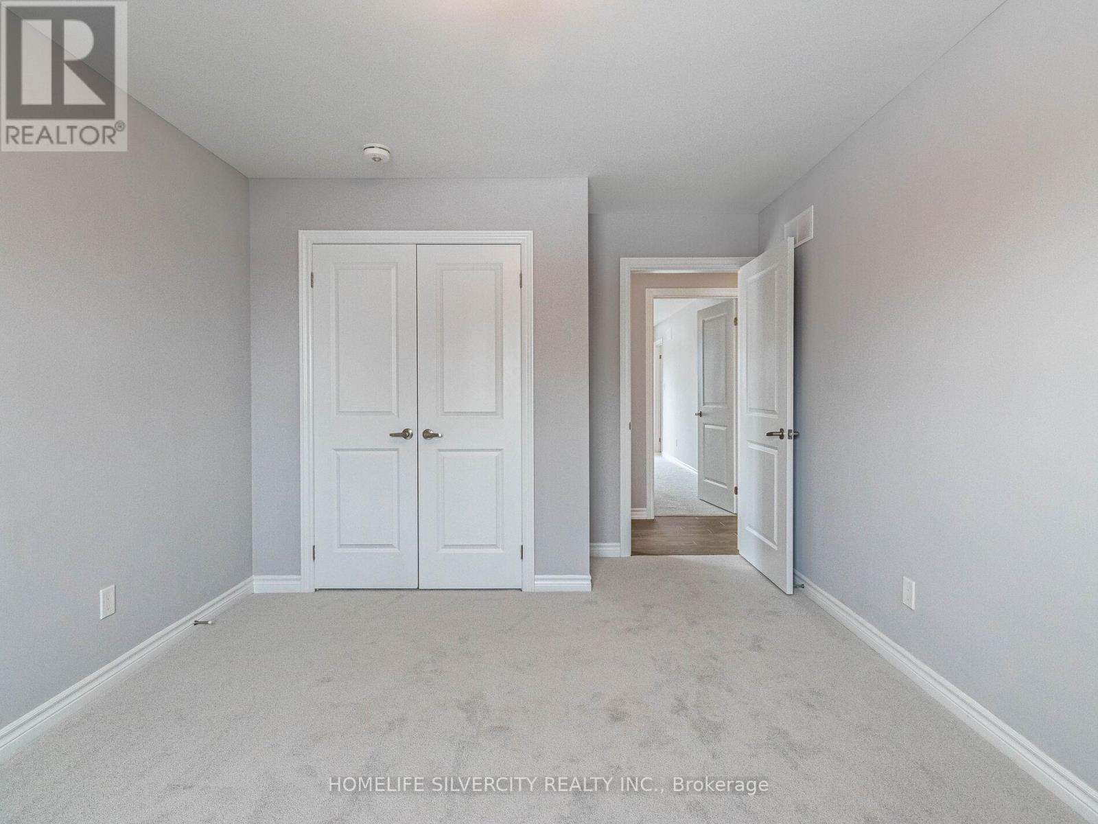 215 SOUTHWORTH STREET N - 35