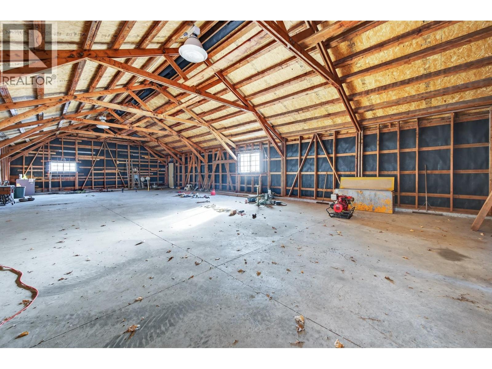 390 Marshall Road - 35
