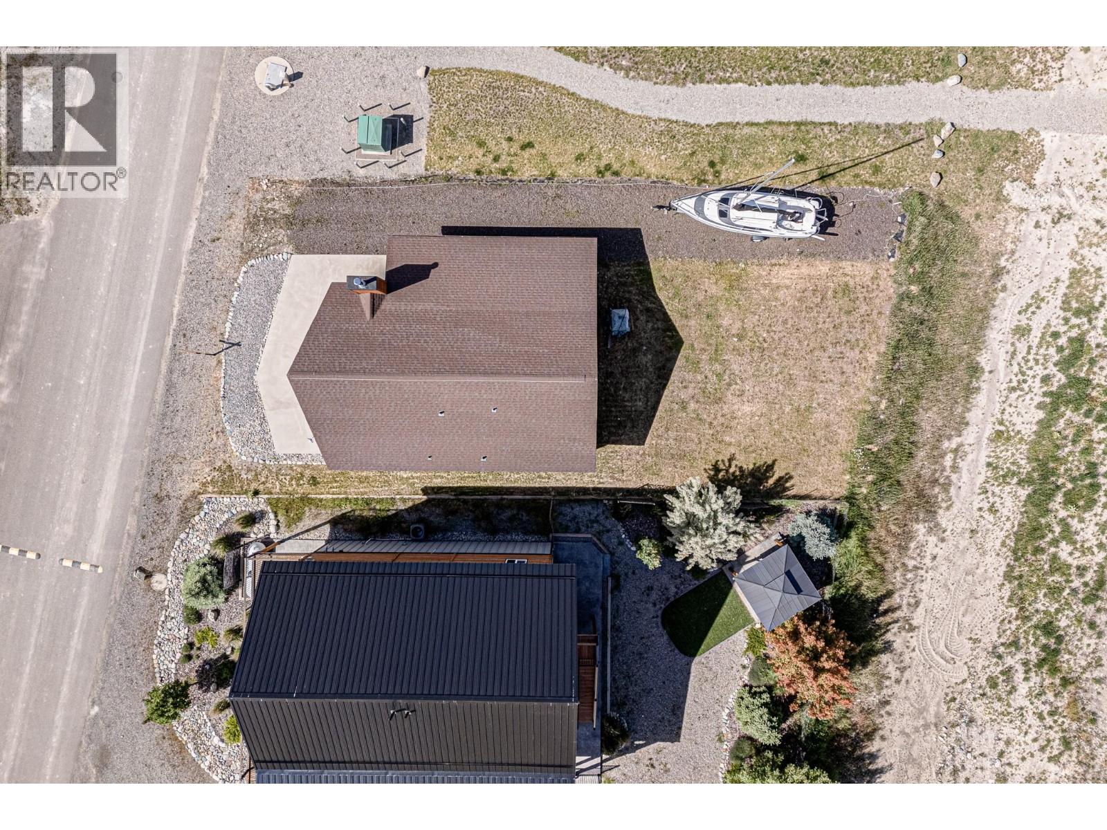 1695 Koocanusa Lake Drive - 10