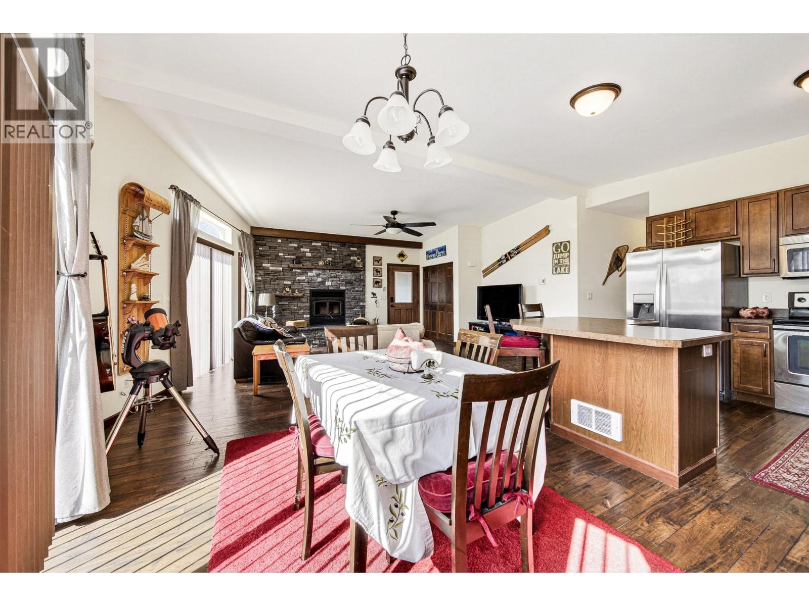 1695 Koocanusa Lake Drive - 24