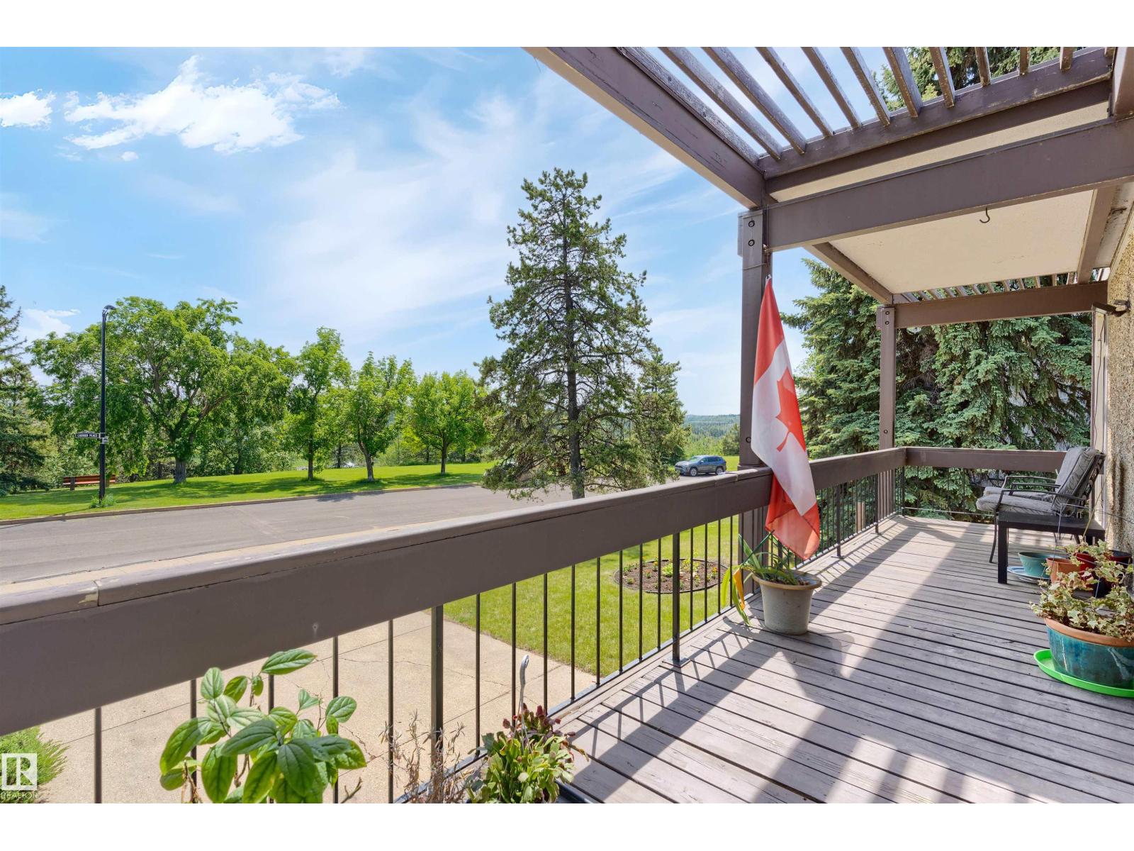 8 LAURIER PL NW - 26