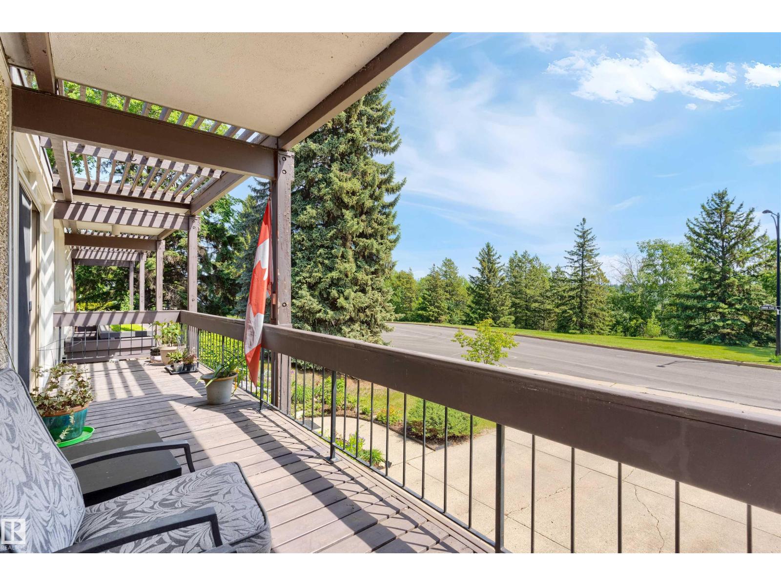 8 LAURIER PL NW - 27