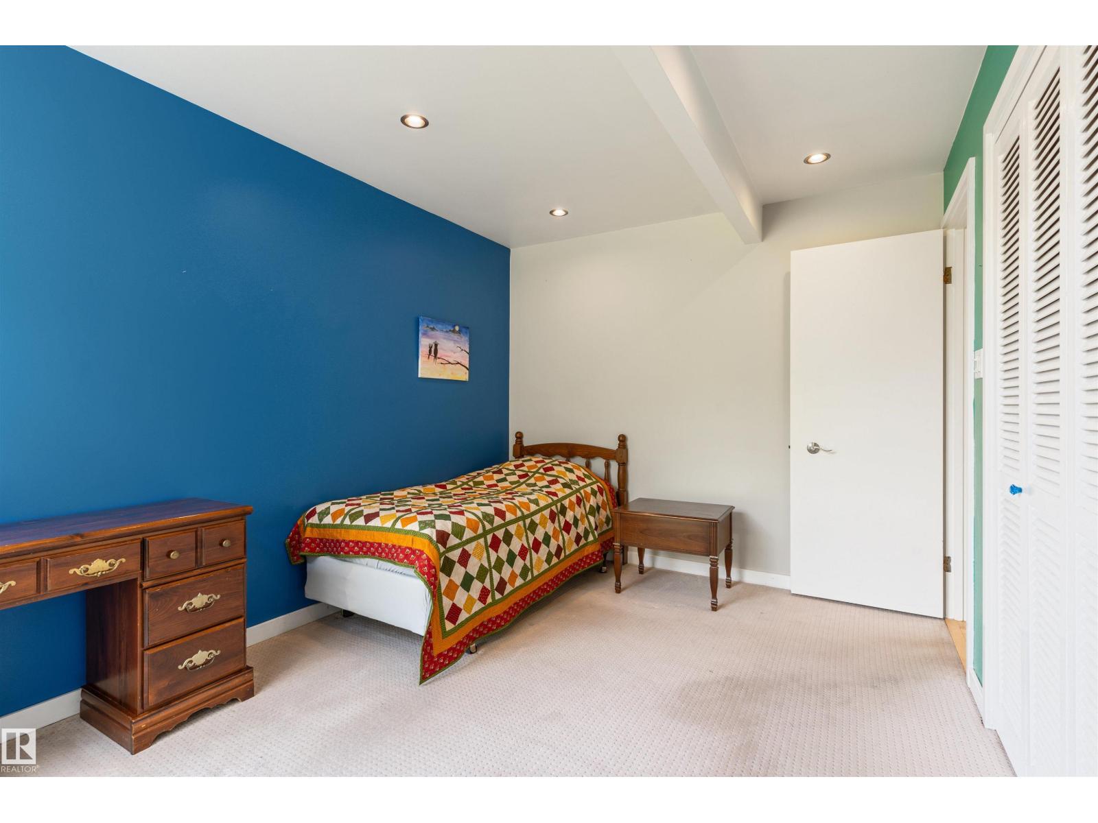 8 LAURIER PL NW - 38