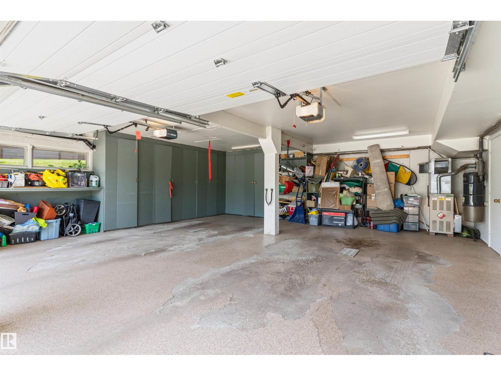 8 LAURIER PL NW - 45