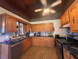 113084 362 Highway, Dauphin, MB R7N2T7 Photo 14